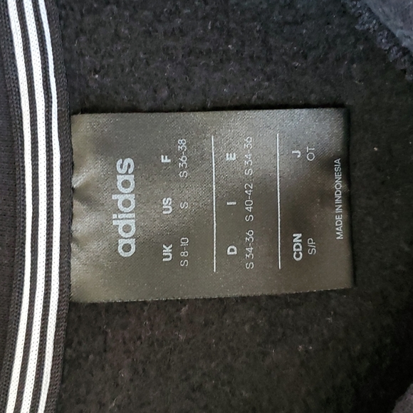 Adidas sweatshirt size small - Picture 2 of 3